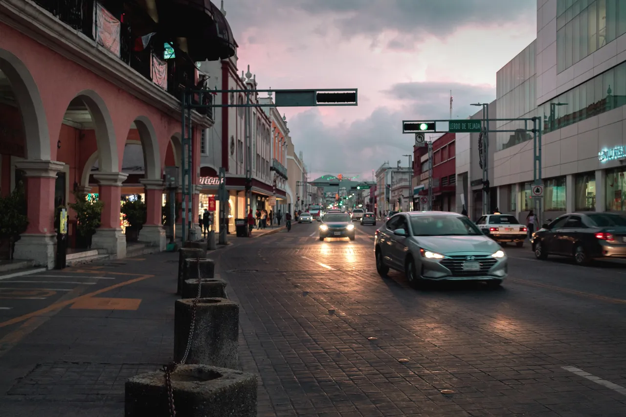 24mm_Mexico_centro_tarde_full.jpg