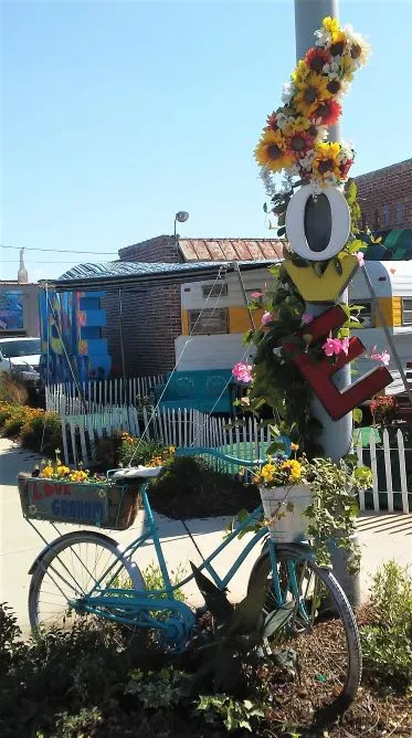 bycicle on the corner.jpg