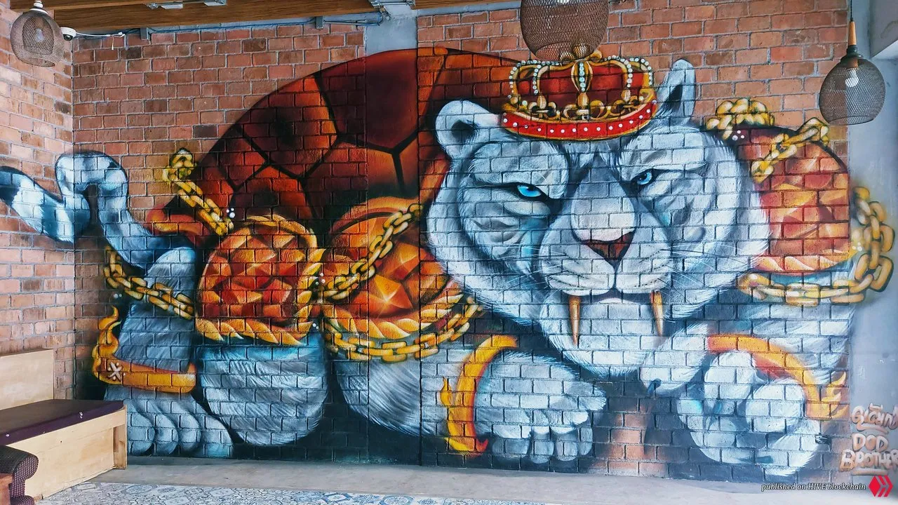 tiger_street_art.jpg