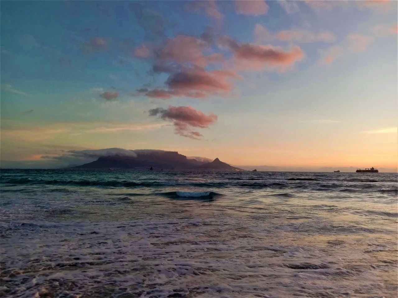 table_mountain_2.jpg