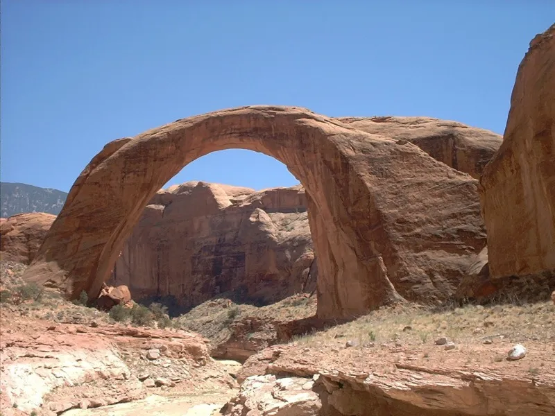 Utah_Rainbow_Arch.jpg