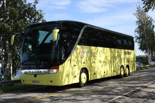 setra-1071944__340.jpg