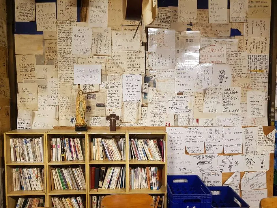 벽면2.jpg