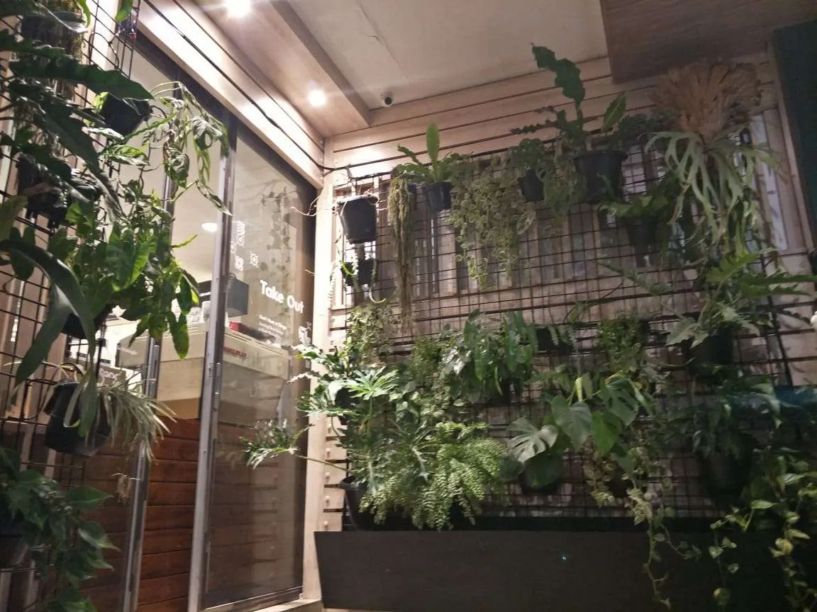 outdoor wall.jpg