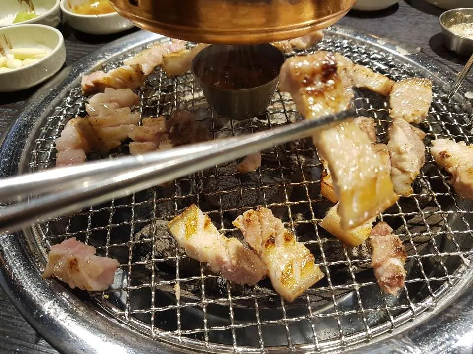 흑돼지 굽기.jpg