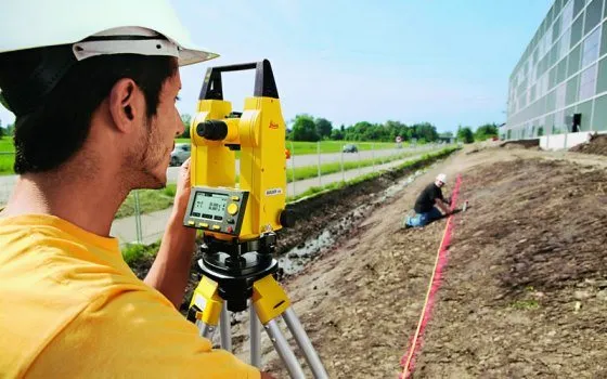 theodolite (1).jpg