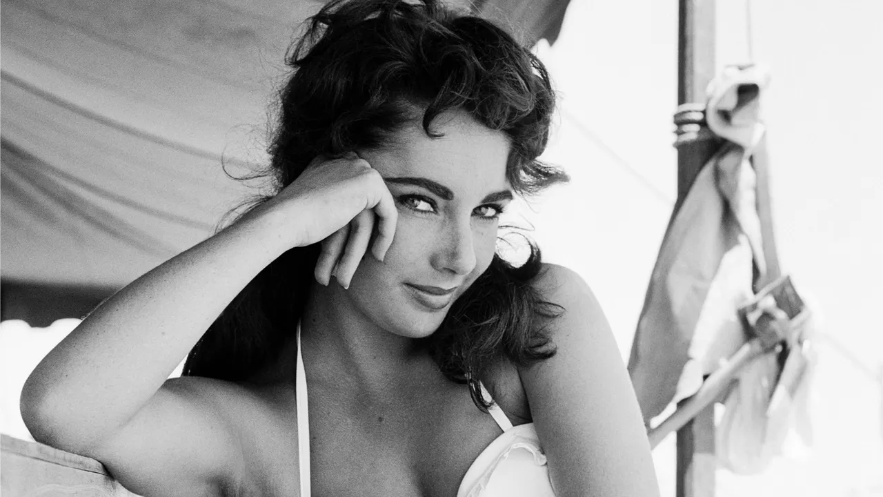 ElizabethTaylor3.jpg