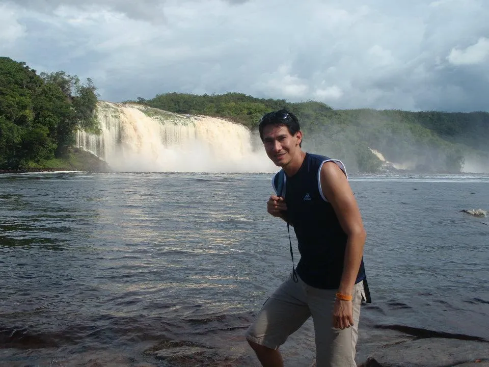 Canaima lagoon.jpg