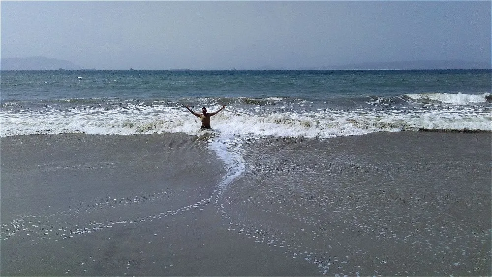 en la playa.jpeg