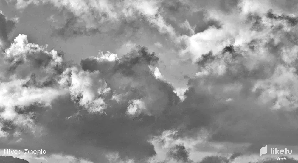 clcgqu7au002h71sz78r17wr1_last-clouds-2022-003-bw.webp