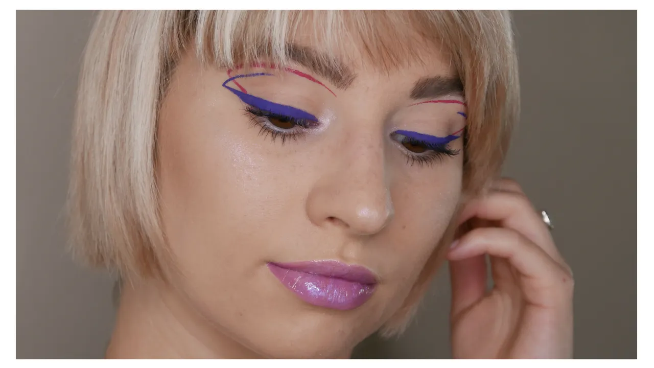 Graphic Eye Makeup Look-done-melissavandijkmakeuptutorials.png