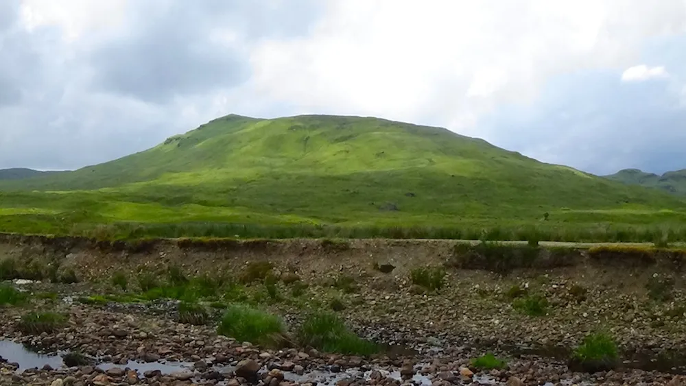 37 Looking back to the shoulder of Beinn Stacath.jpg