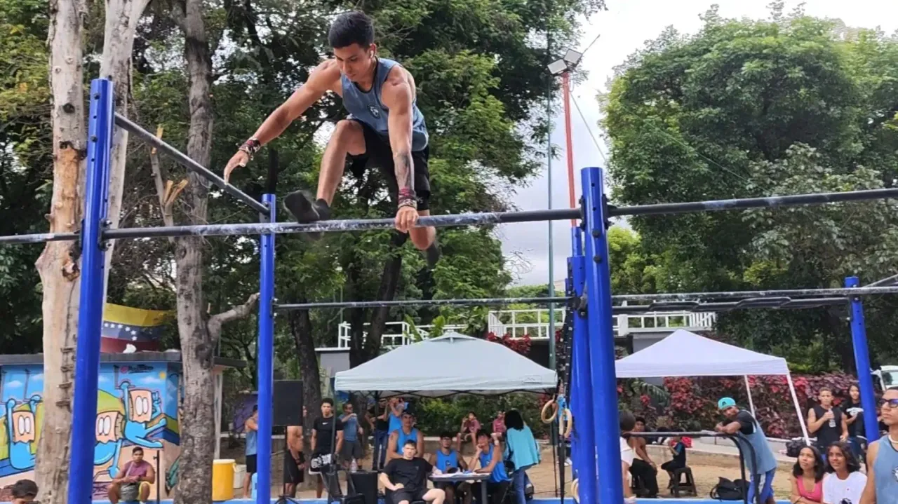 D0kJJmqLyBhPE24p_1000442825.webp