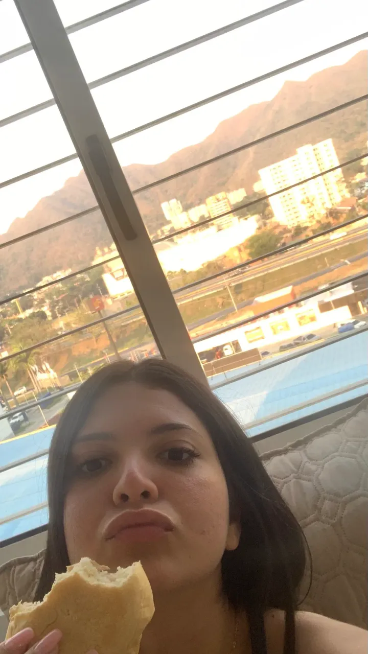 HSBmz81zgNrfcHqw_IMG_8745.png