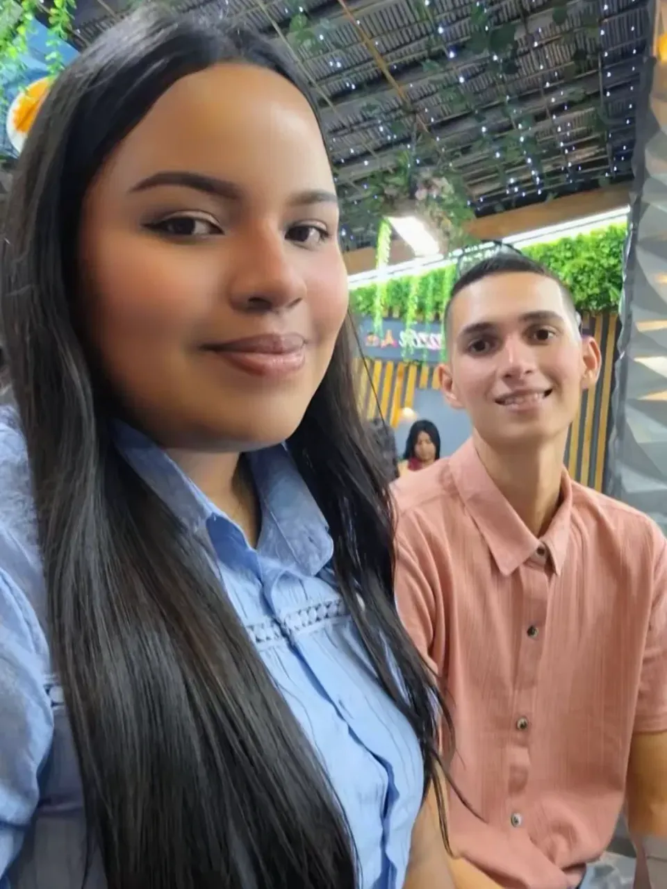 BHBRRzhzoKYmWj9Q_1000732328.webp