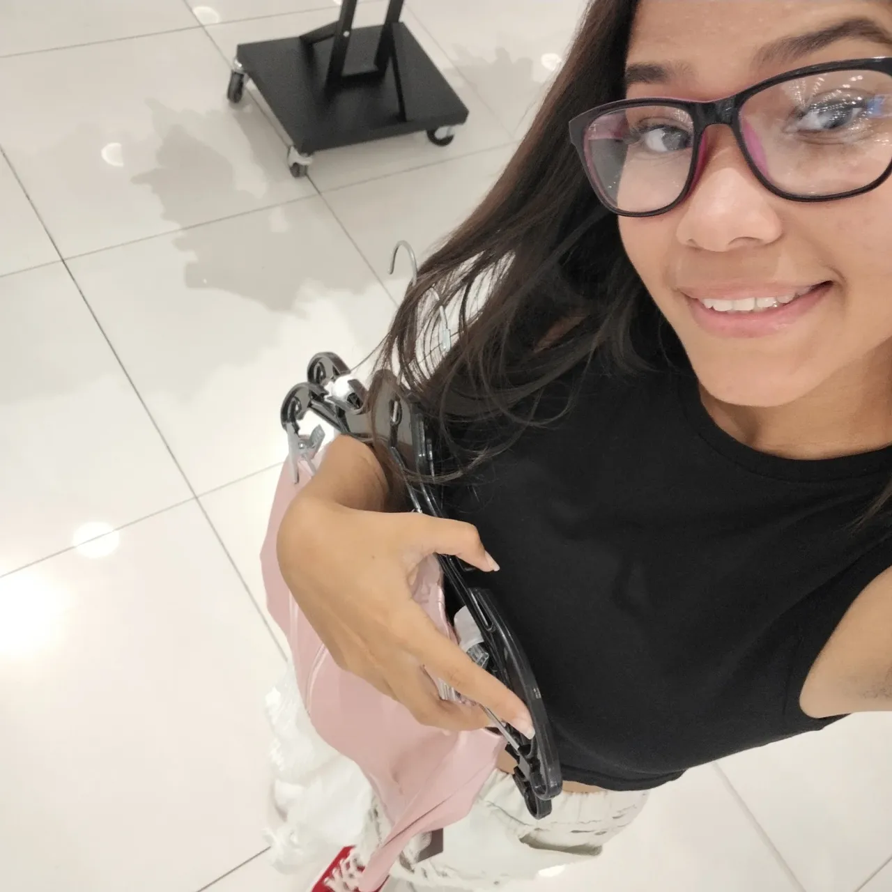 gskOZMuFYuNmeGvJ_1000225489.webp
