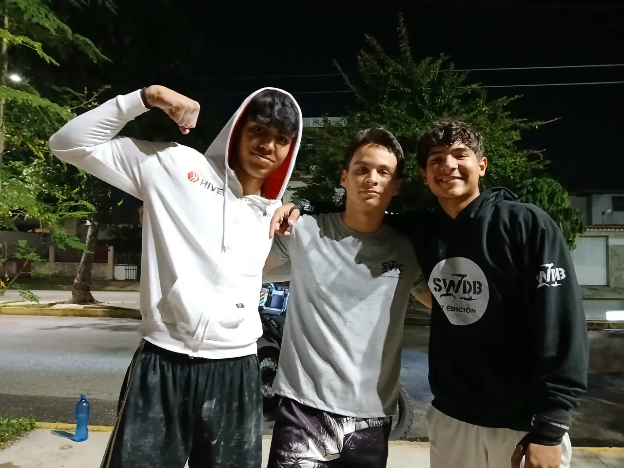 P1AKJFtTksW3cYSq_1000079262.jpg