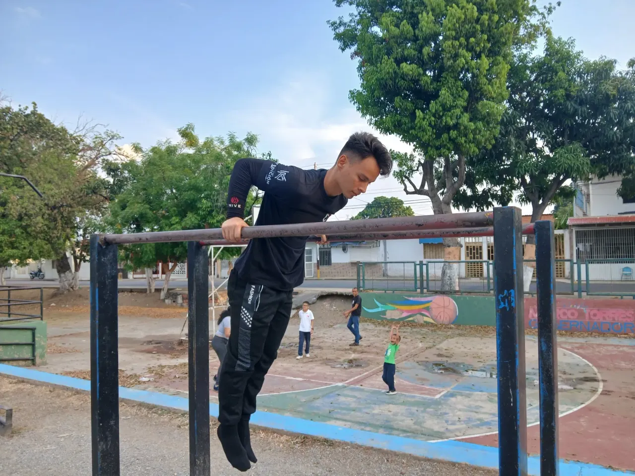 h72XPsbBIEHjrIgq_1000266228.webp