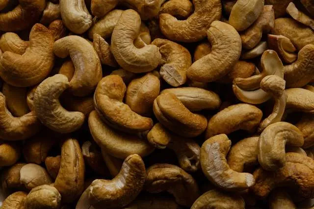 cashew-nuts-967650-1280.jpg