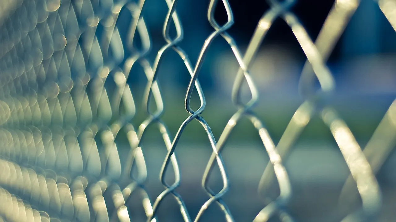 chainlink-690503_1280-1.jpg