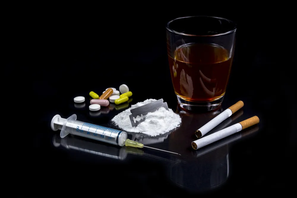 tabaco-alcohol-y-drogas.jpg