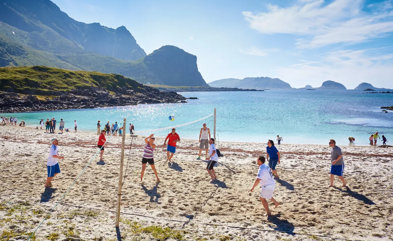 volley ball-beachside.jpg