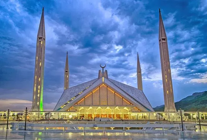 Faisal-Mosque-Islamabad.jpg