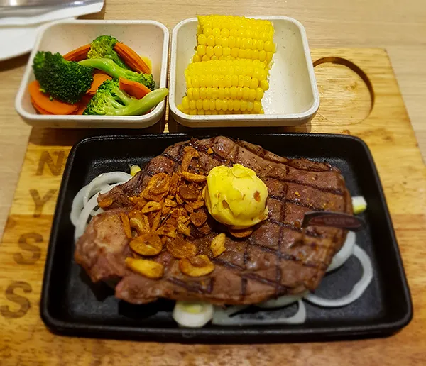 Sizzling Lamb Leg01.jpg