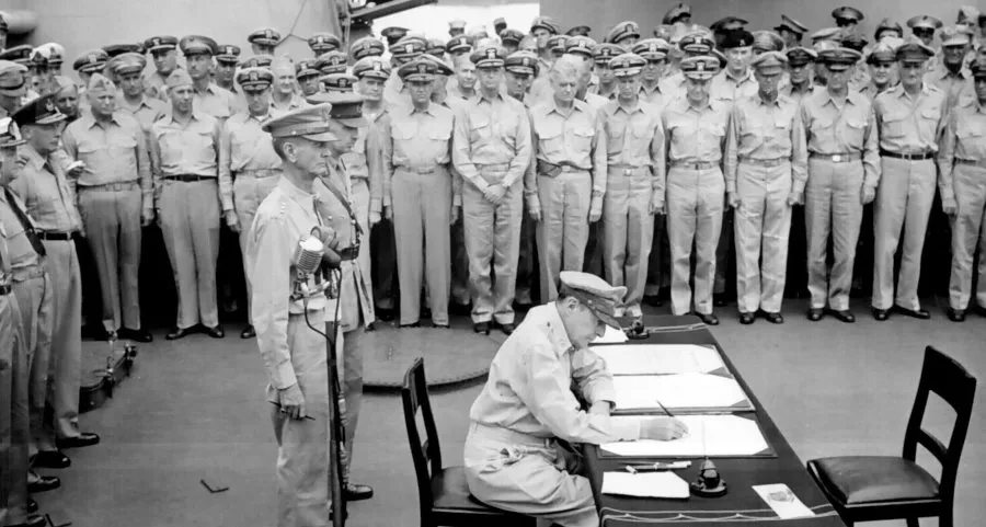 Douglas_MacArthur_small.jpg
