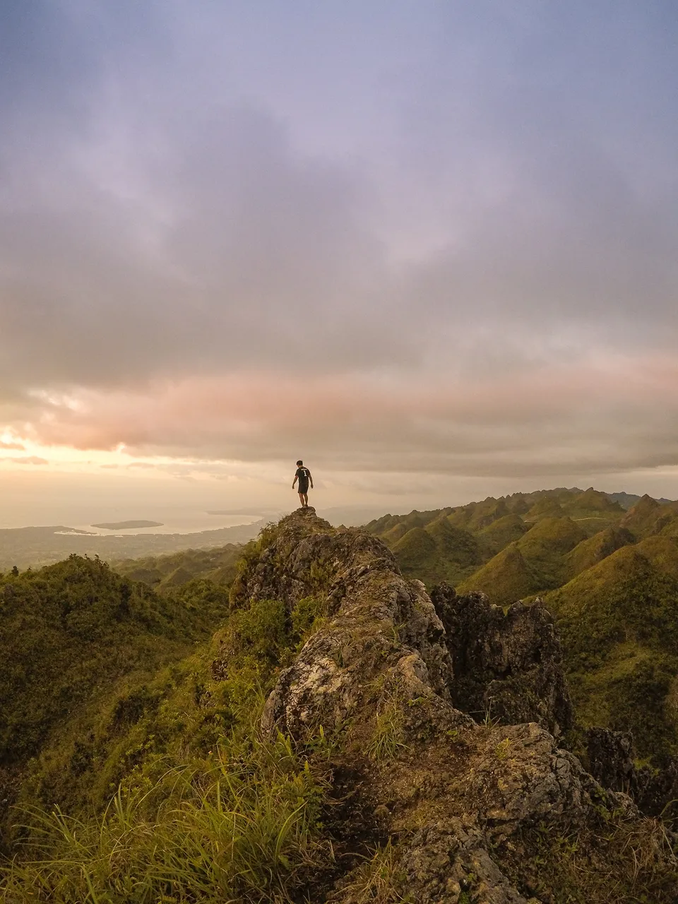 orophile. A person who loves mountains..jpg