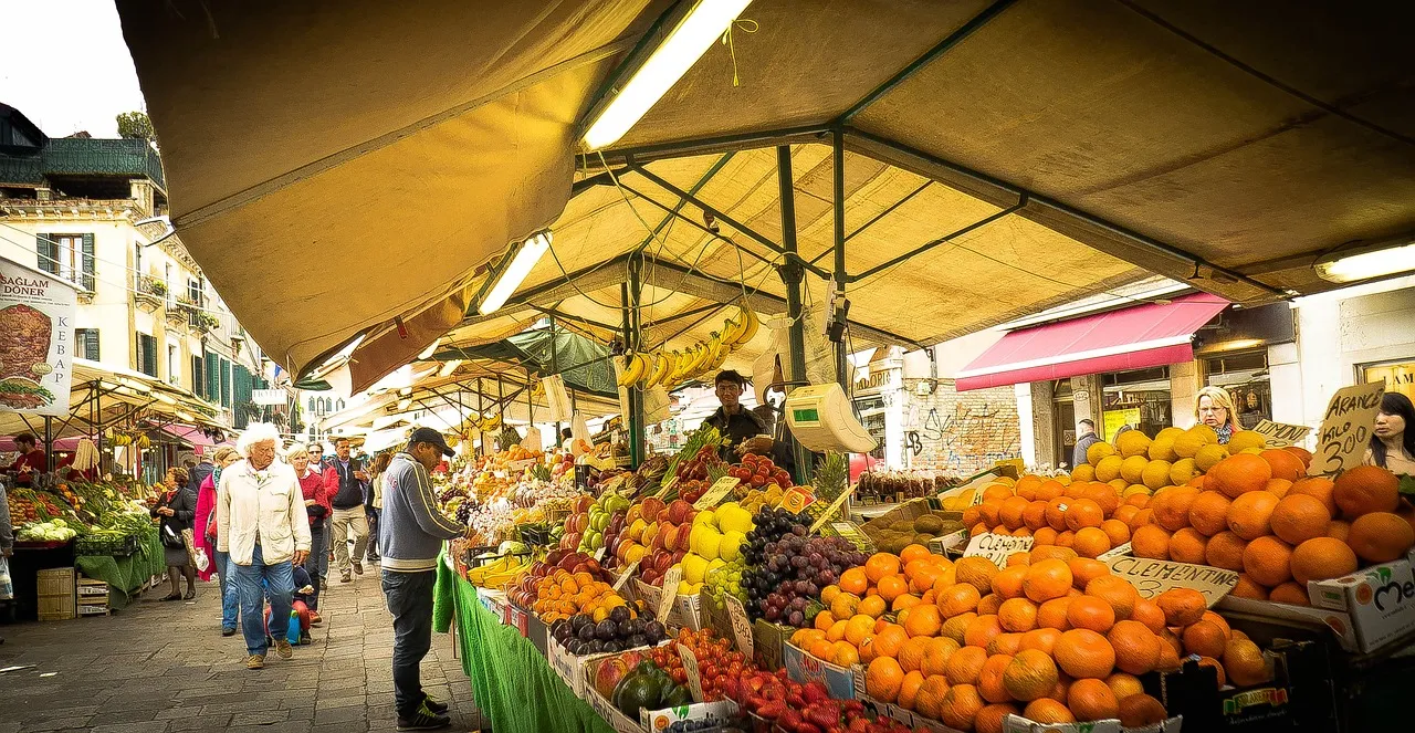 "vegetable-market-337971_1280.jpg"
