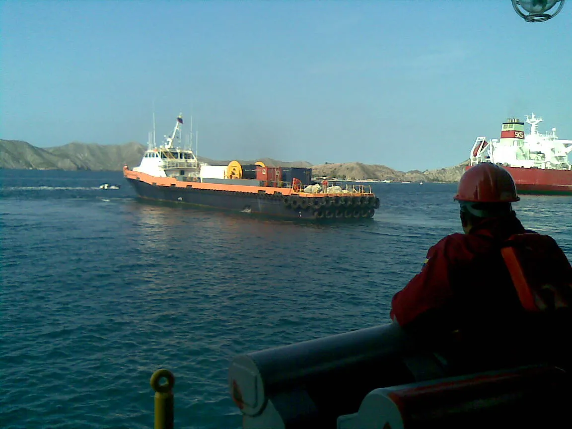 Trabajando en alta mar.jpg