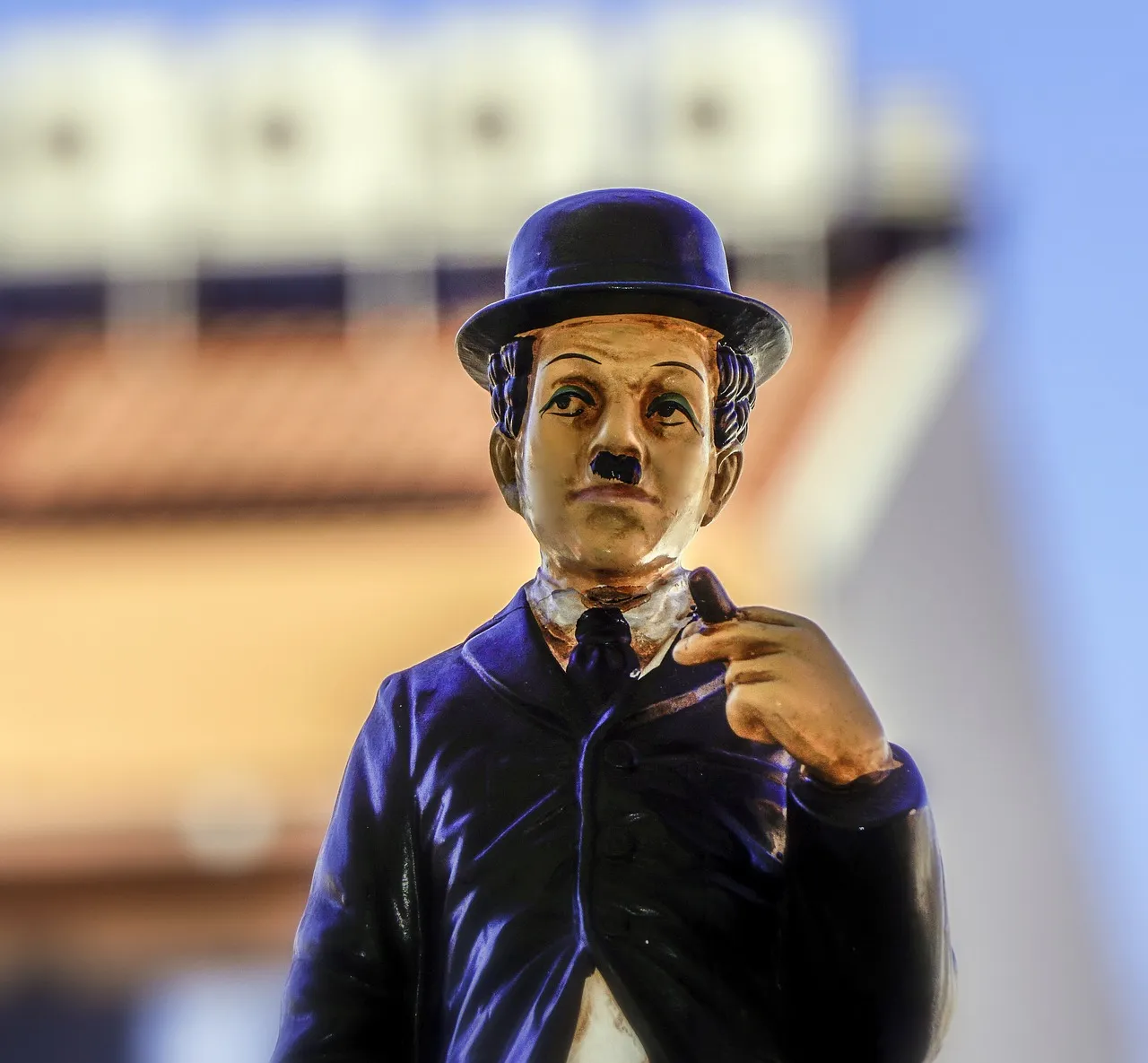 charles-chaplin-3521070_1280.jpg