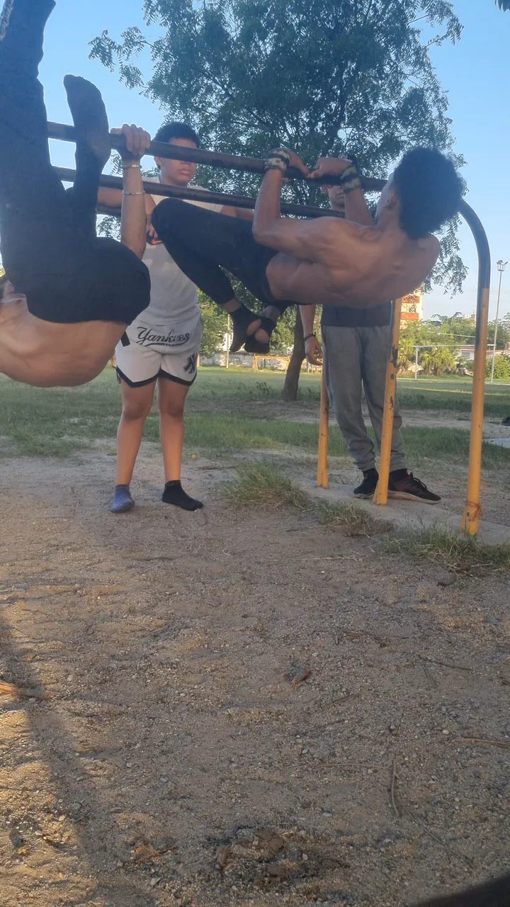 VideoCapture_20250627-212602.jpg