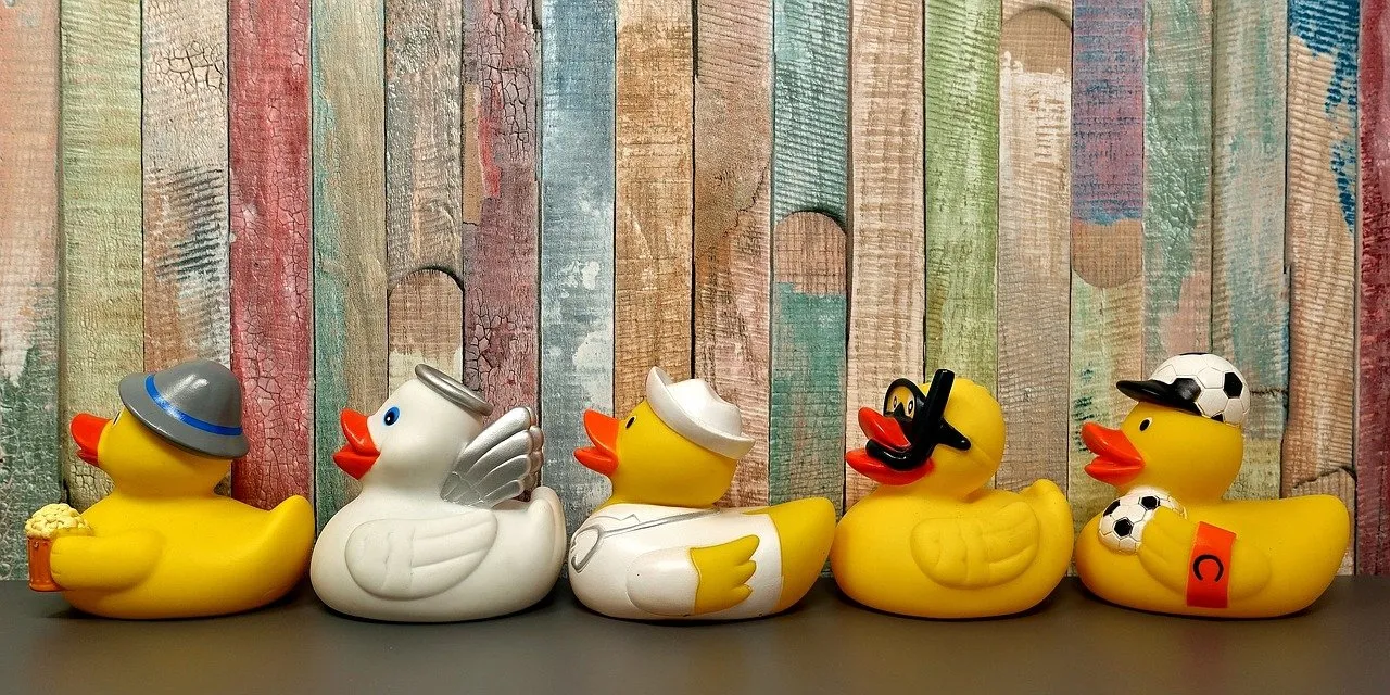 rubber-ducks-g7bd57e811_1280.jpg