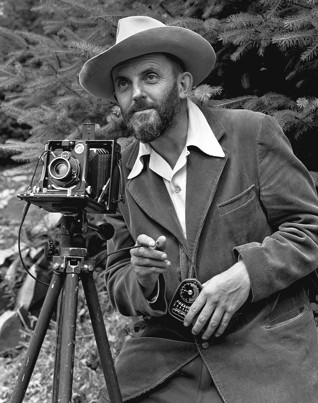 Ansel_Adams_and_camera (1).jpg