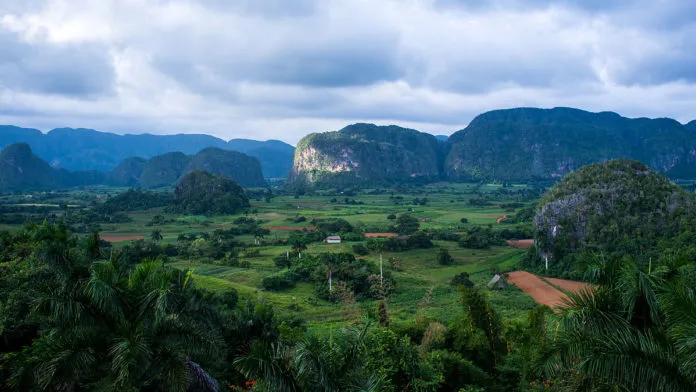 Viñales_Valley-696x392.jpg