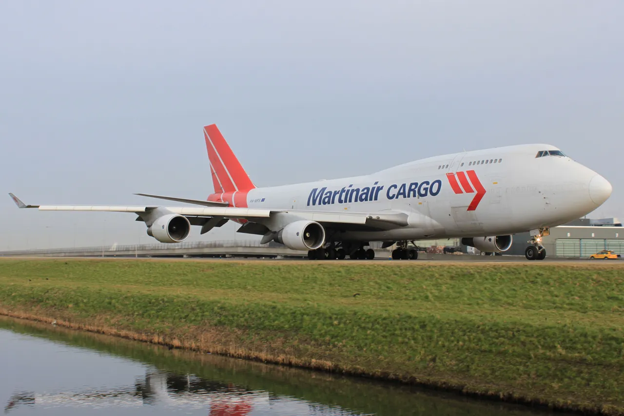 PH-MPS Martinair -B744F.JPG