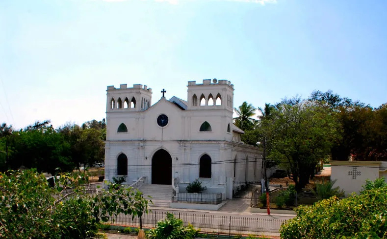 la-iglesia-San-Fernando-low.jpg