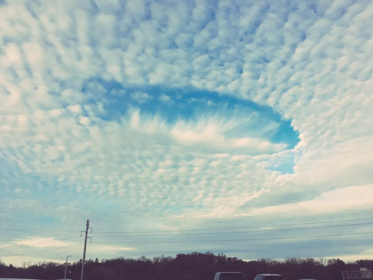 illinois-hole-punch-cloud-6.jpg