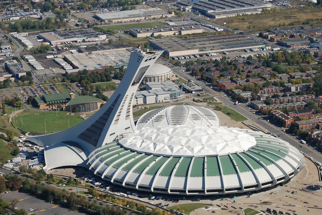 stade-olympique-montrc3a9al.jpg