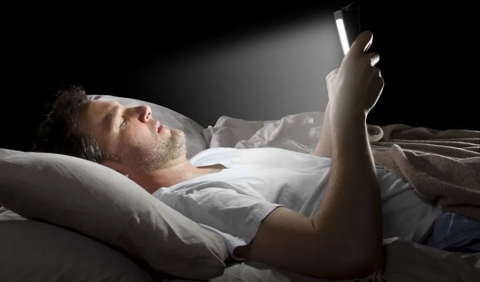 derives-smartphones-sommeil.jpg