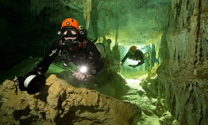 835-mexico-sac-actun-cave-1.jpg