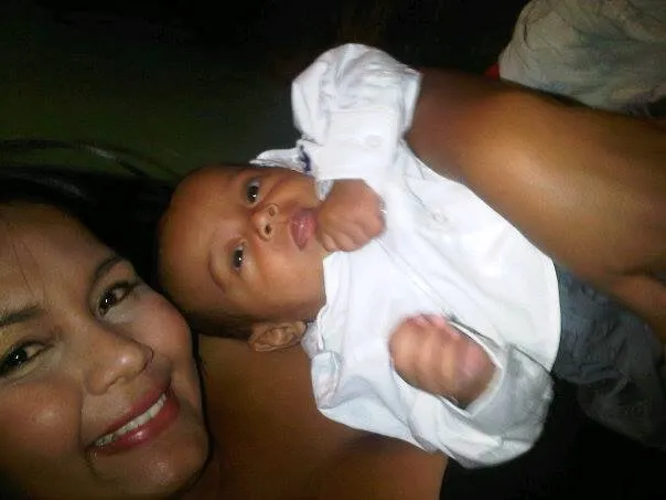 Saul y mami de bebe.jpg