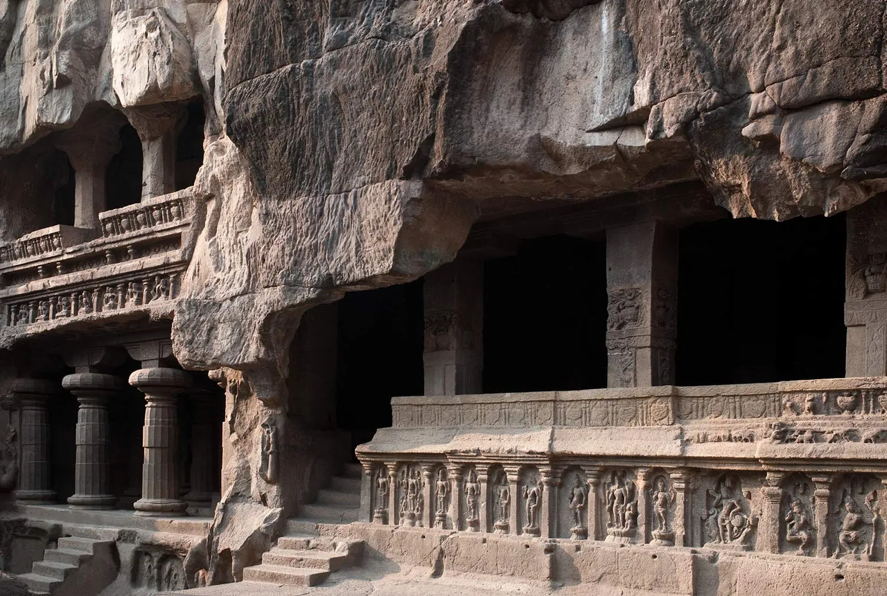 Ellora-Caves-Kailash-Temple.jpg