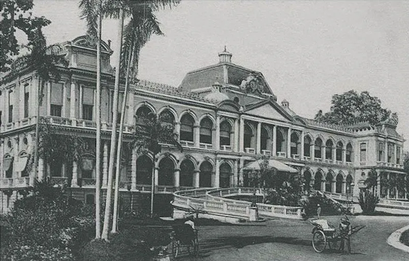 The-original-Norodom-Palace.jpg
