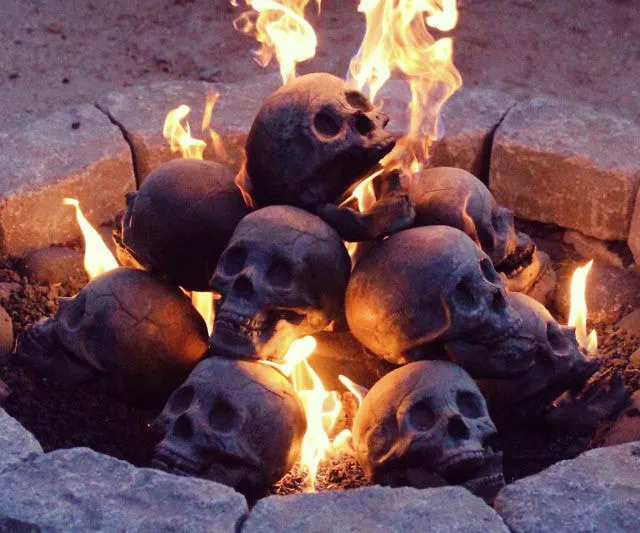 skull-fireplace-logs-evil_2.jpg