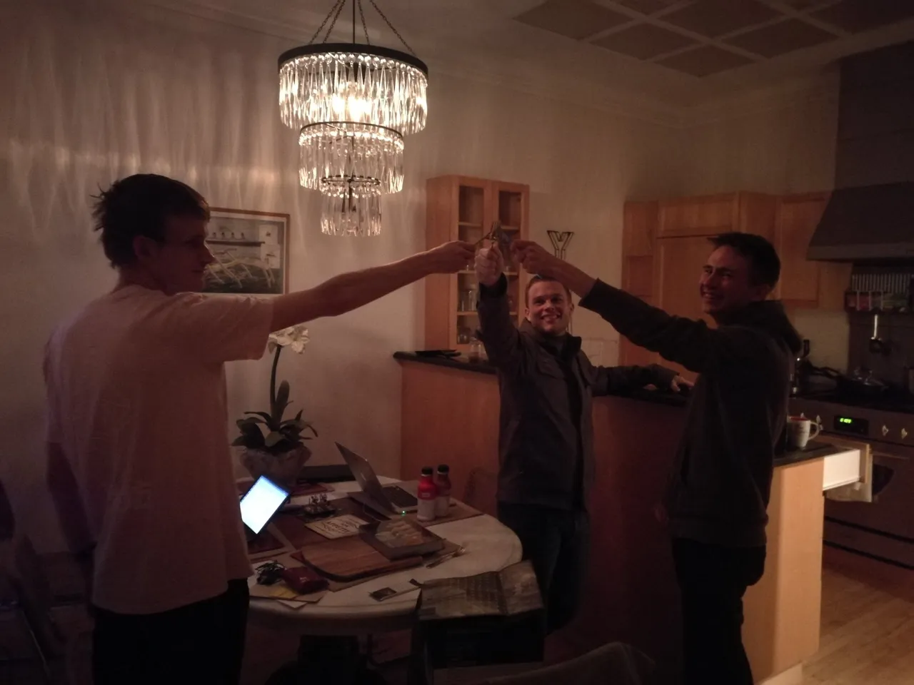 DMPGWQkWsAEND8b.jpg large.jpg