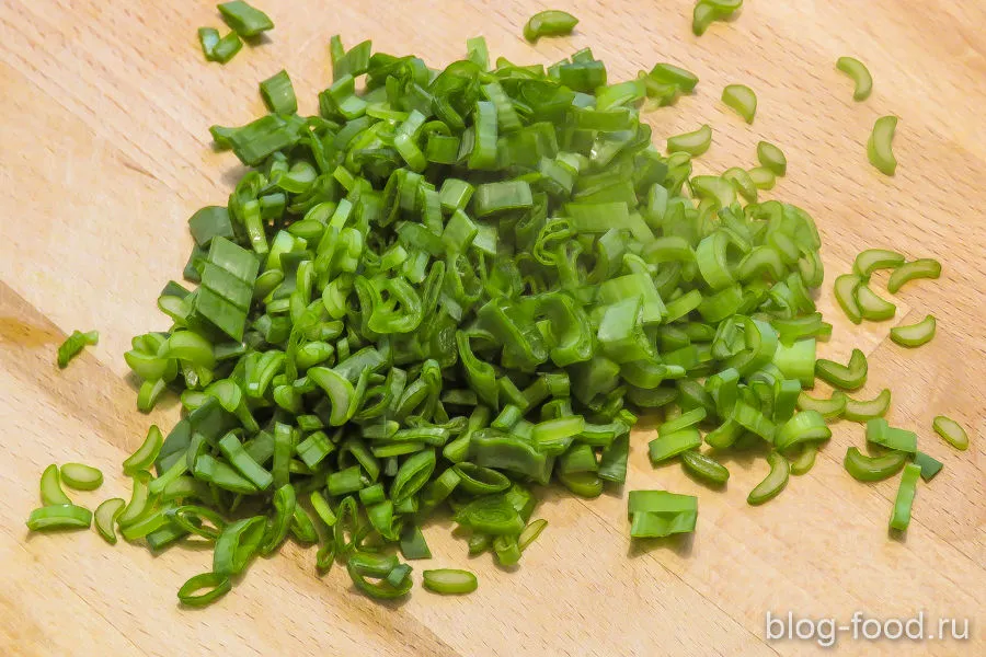 Simple salad with rice and tuna