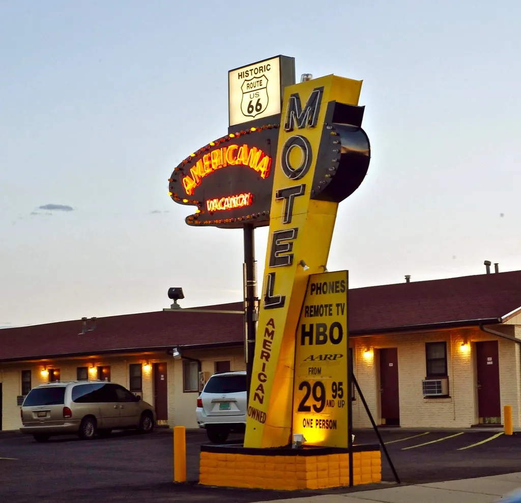 Americana Motel